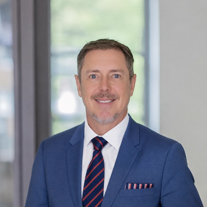 Roman Becker, Immobilienmakler für Hürth